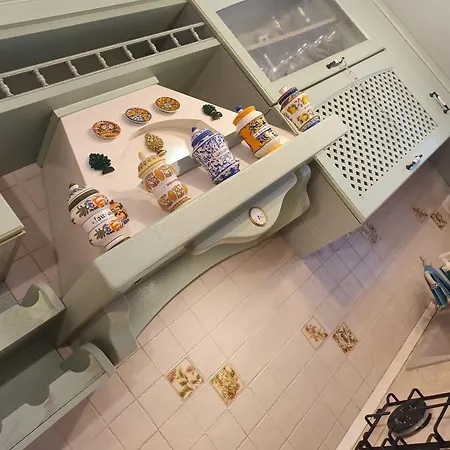 Дом отдыха Crismi House *